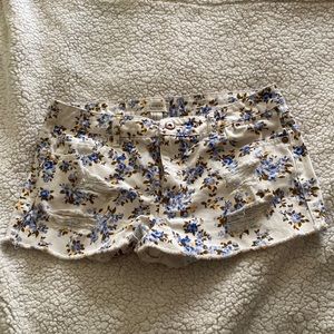 Forever 21 size 29 denim shorts